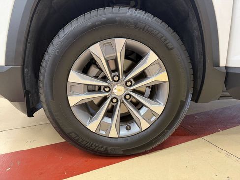 Used 2025 Chevrolet Equinox LT AWD/4WD image 26