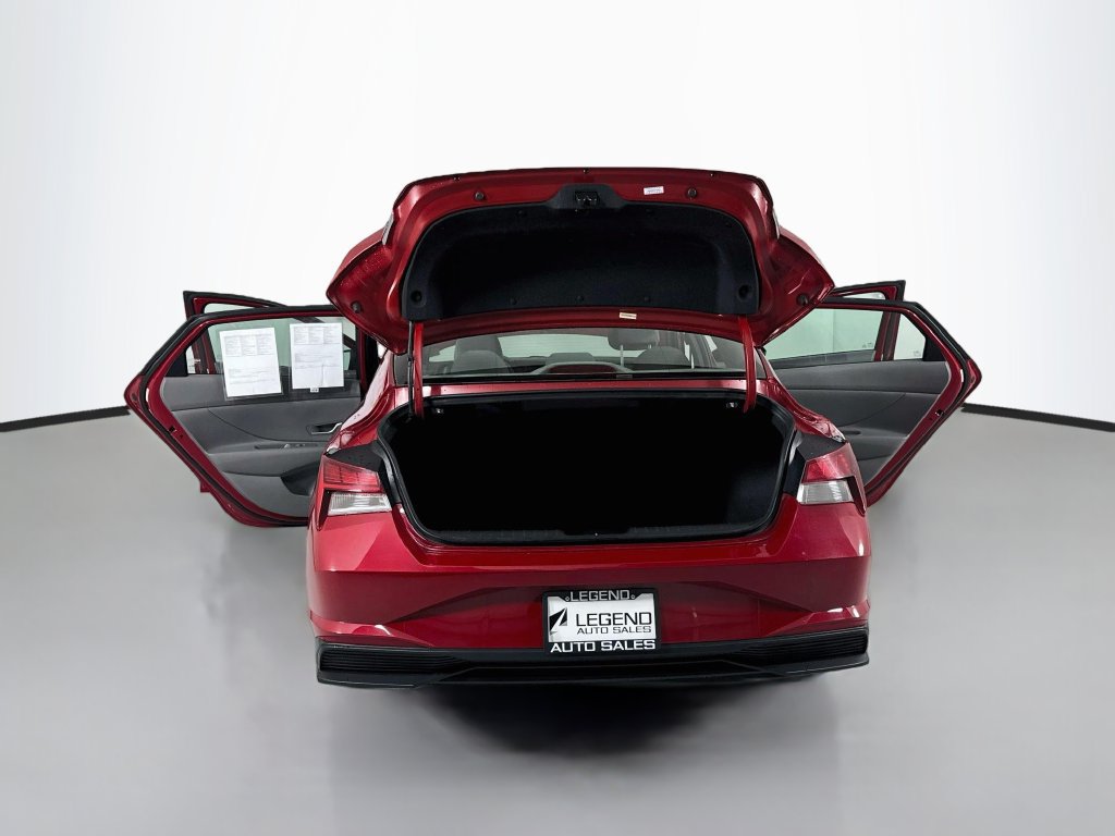 Used 2022 Hyundai Elantra Blue FWD image 22