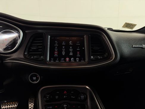 Used 2016 Dodge Challenger R/T Scat Pack RWD image 18