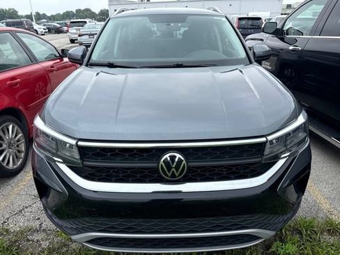 Used 2022 Volkswagen Taos SE AWD/4WD image 8