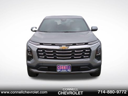 Used 2026 Chevrolet Equinox LT w/ Convenience Package II FWD image 2