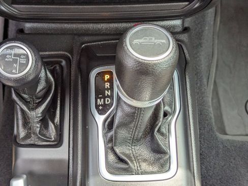 Used 2022 Jeep Gladiator Sport AWD/4WD image 11
