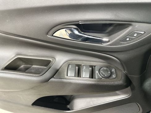 Used 2024 Chevrolet Equinox LT image 15