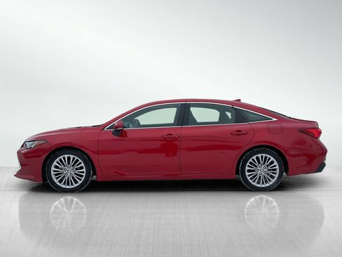 Used 2022 Toyota Avalon Limited w/ Advanced Safety Package image 2