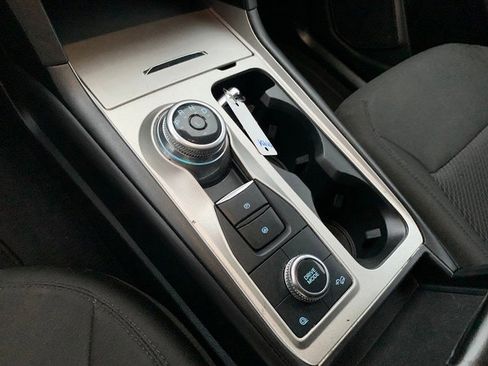 Used 2023 Ford Explorer XLT w/ Class IV Trailer Tow Package image 28