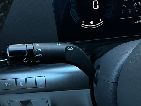 Used 2025 Hyundai Kona SEL image 36