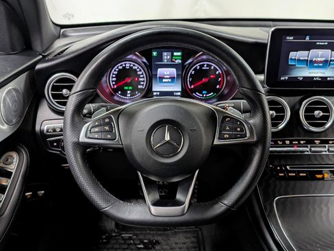 Used 2019 Mercedes-Benz GLC 350e 4MATIC image 32