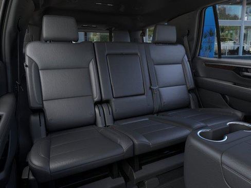 Used 2026 Chevrolet Tahoe LT RWD image 17