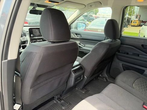 Used 2024 Nissan Pathfinder SV w/ Black Appearance Package FWD image 24