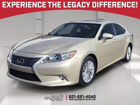 Used 2014 Lexus ES 350 w/ Luxury Package FWD image 1