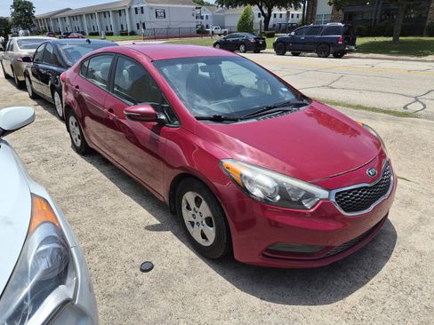 Used 2015 Kia Forte LX w/ Popular Package FWD image 5