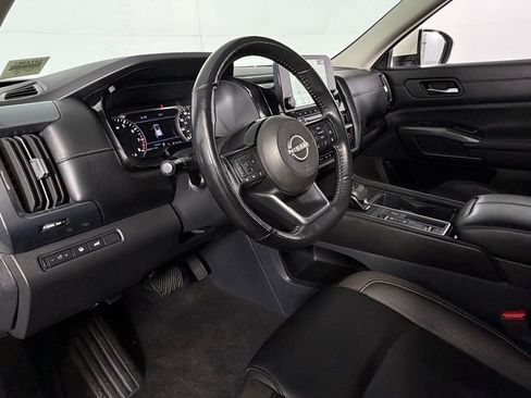 Used 2024 Nissan Pathfinder SL image 21