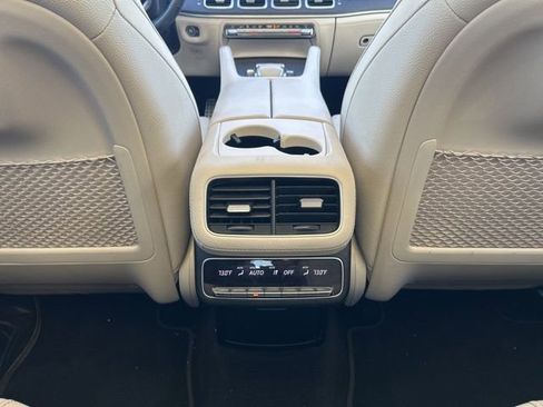 Used 2023 Mercedes-Benz GLS 450 4MATIC image 24