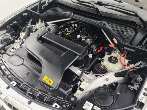 Used 2017 BMW X5 xDrive40e image 39