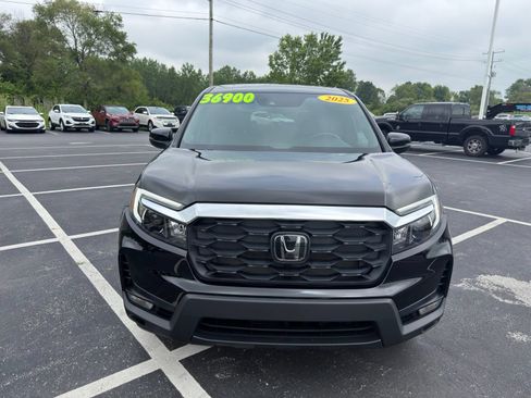 Used 2025 Honda Passport EX-L image 11