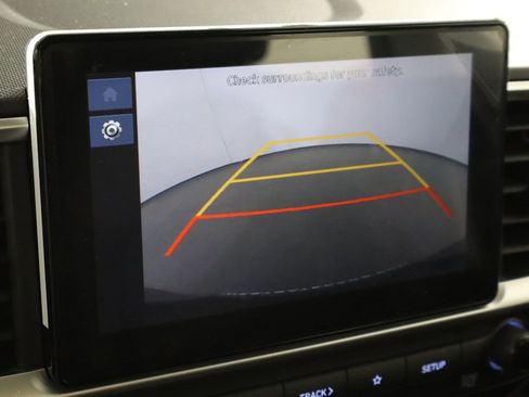 Used 2025 Hyundai Venue SE FWD image 32