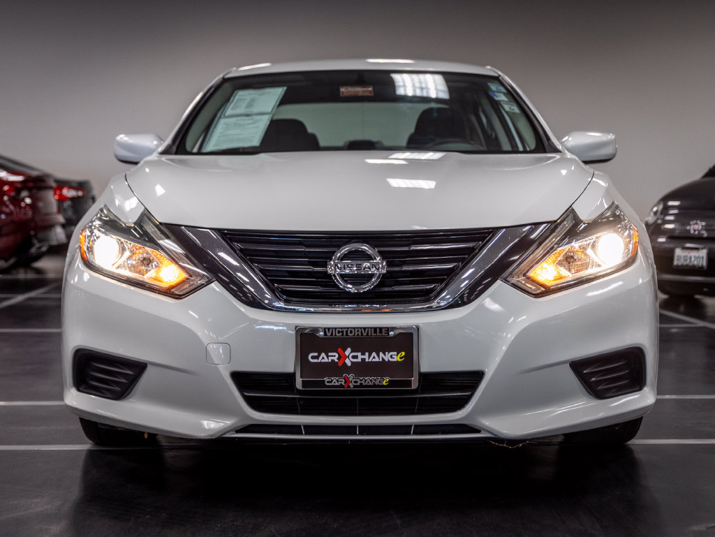 Used 2017 Nissan Altima 2.5 S w/ Power Driver Seat Package FWD image 9