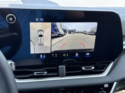 New 2026 Chevrolet Equinox LT w/ Safety and Technology Package FWD image 43