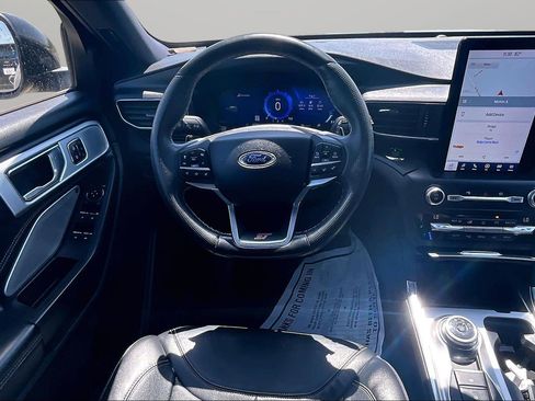 Used 2020 Ford Explorer ST w/ Premium Technology Package AWD/4WD image 5