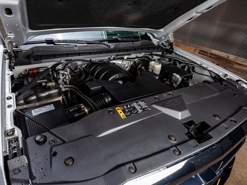 Used 2017 Chevrolet Silverado 1500 LTZ w/ Sport Package image 39