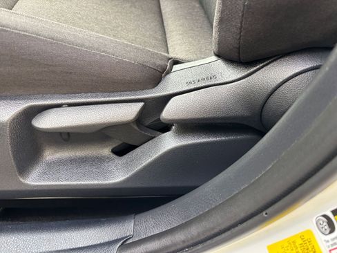 Used 2025 Toyota Camry LE image 23