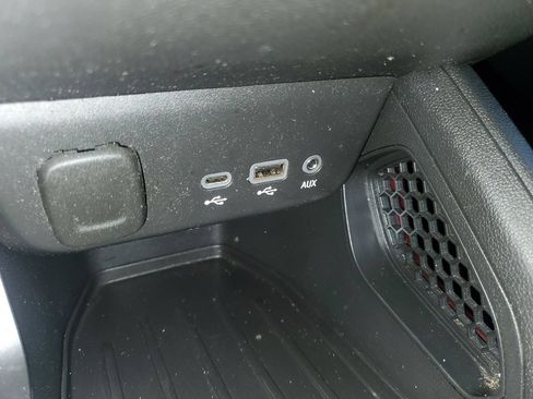 Used 2023 Chevrolet TrailBlazer RS AWD/4WD image 24