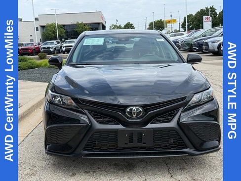 Used 2024 Toyota Camry SE AWD/4WD image 8