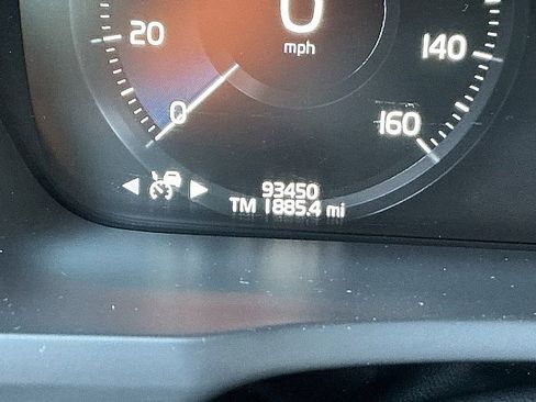 Used 2022 Volvo XC90 T6 Momentum w/ Advanced Package image 33