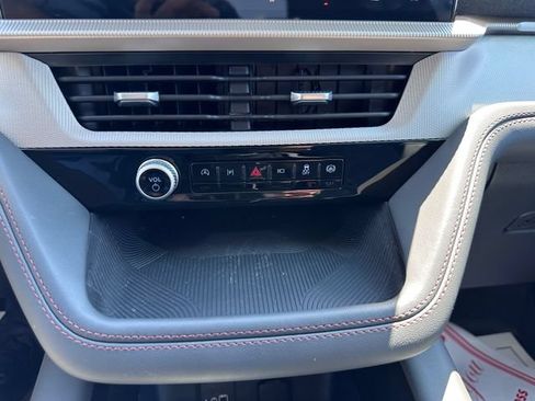 Certified 2026 Ford Explorer Active AWD/4WD image 16