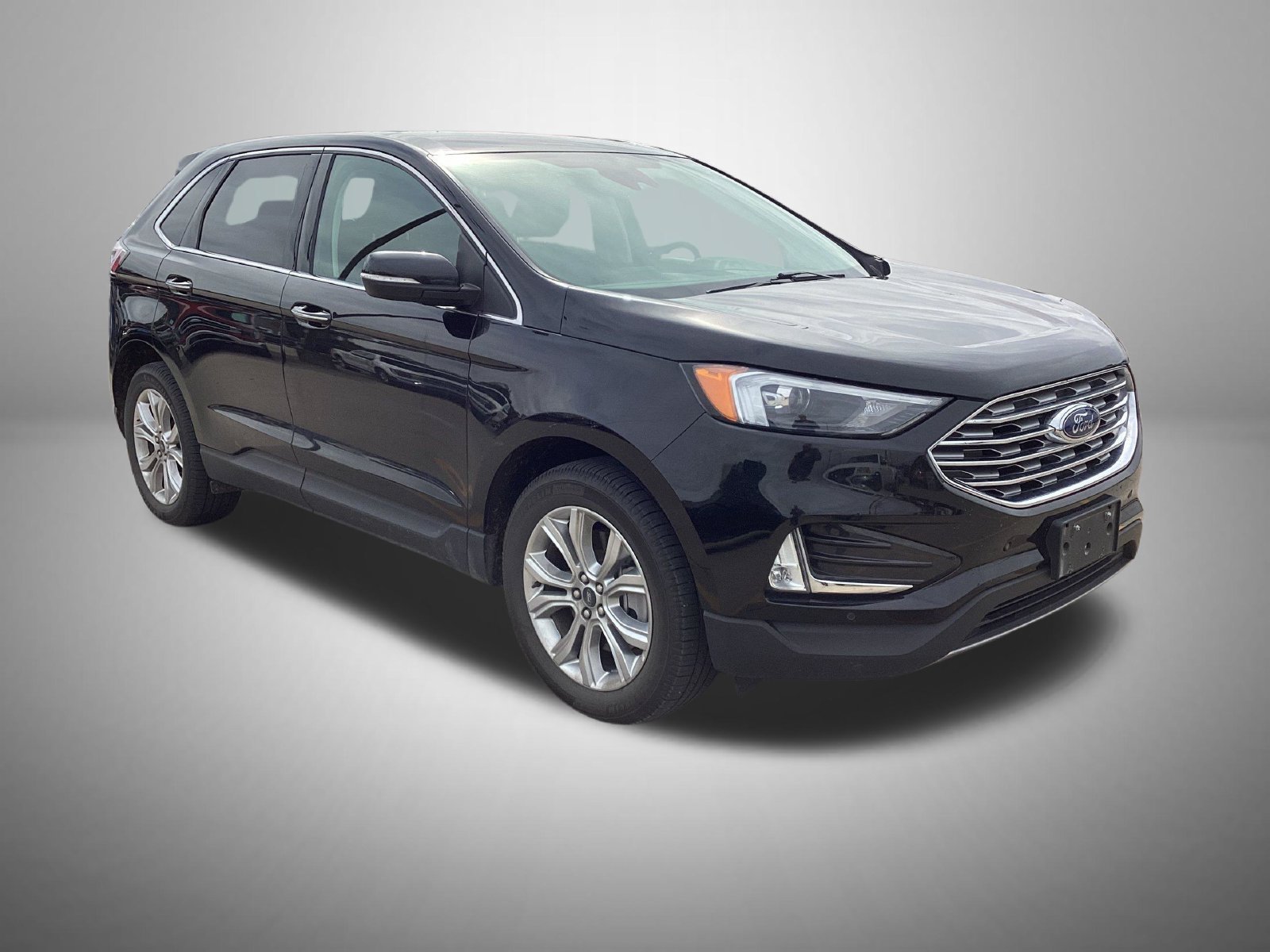 Used 2024 Ford Edge Titanium AWD/4WD image 3