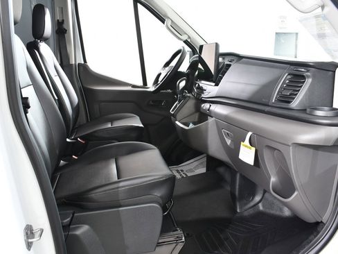 New 2026 Ford Transit 250 148 Medium Roof image 10