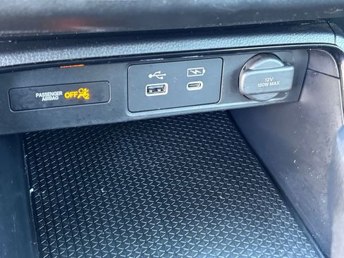 Certified 2025 Honda CR-V EX image 31