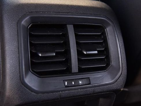 Used 2023 Volkswagen Tiguan SE FWD image 21