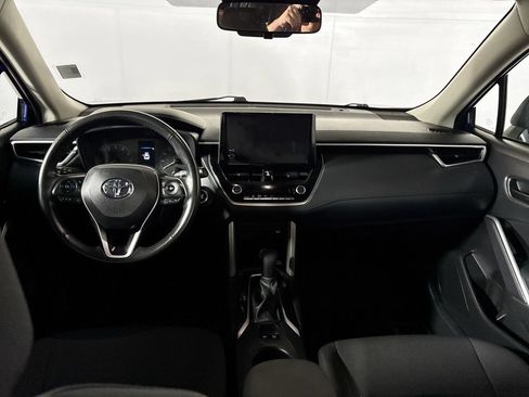 Used 2023 Toyota Corolla Cross LE w/ Black Badges Package (TMS) AWD/4WD image 12