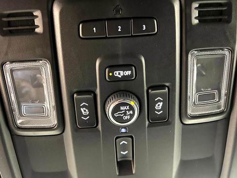 Used 2024 Chevrolet Tahoe High Country image 46