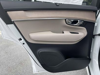 New 2026 Volvo XC90 B6 Ultra w/ Protection Package Premier