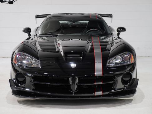 Used 2010 Dodge Viper ACR RWD image 5