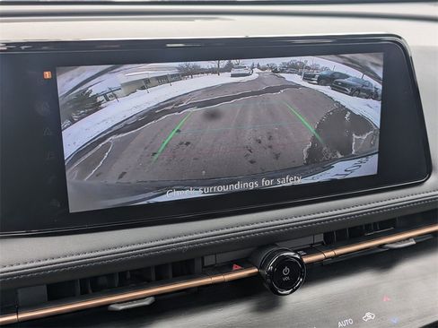 Used 2023 Nissan Ariya FWD image 26