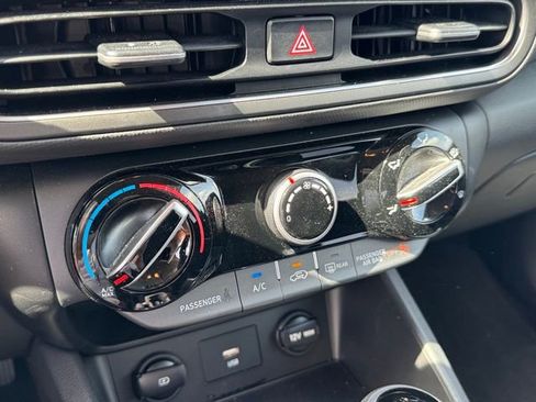 Used 2023 Hyundai Kona SEL image 23