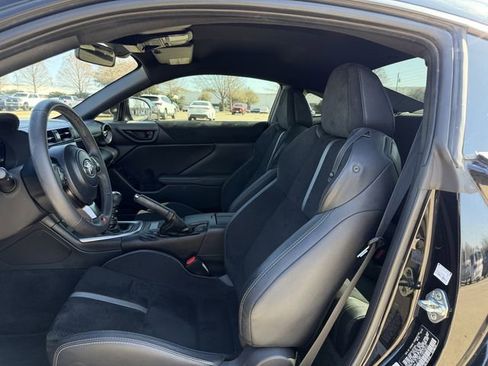Used 2024 Toyota GR86 Premium image 25
