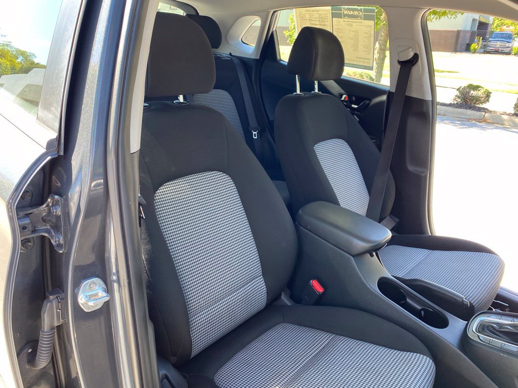 Used 2022 Hyundai Kona SE AWD/4WD image 30