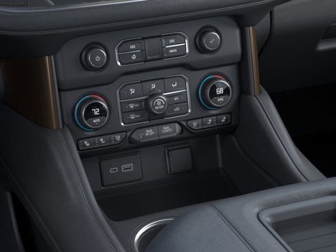 New 2024 Chevrolet Suburban High Country image 23