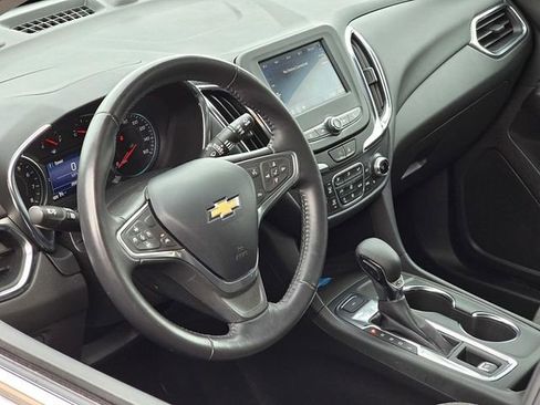 Used 2022 Chevrolet Equinox LT image 15