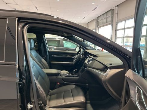 Used 2026 Cadillac XT5 Sportv w/ LPO, Floor Liner Package image 21