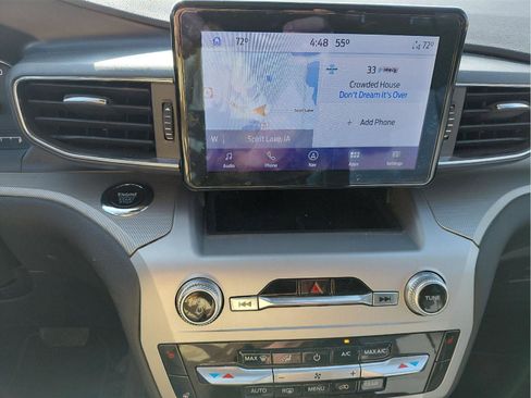 Used 2022 Ford Explorer XLT w/ Equipment Group 202A image 30