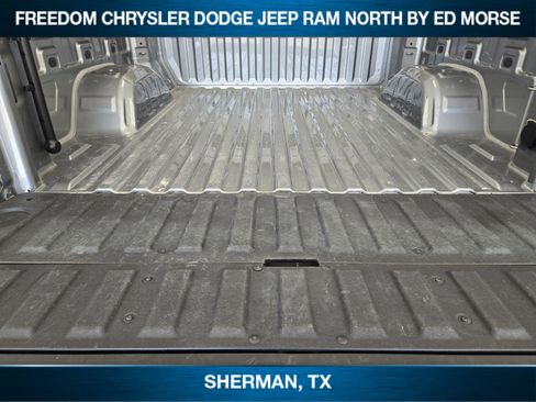 Used 2025 GMC Sierra 1500 SLT AWD/4WD image 22