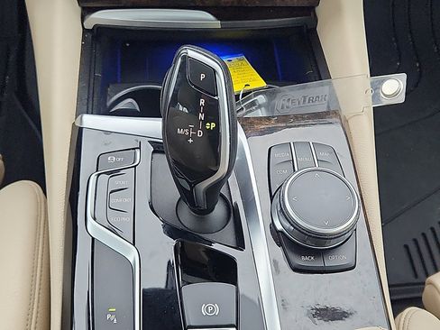 Used 2019 BMW 530i xDrive w/ Convenience Package image 19