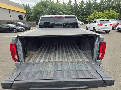 Used 2024 GMC Sierra 1500 Denali w/ Technology Package AWD/4WD image 7