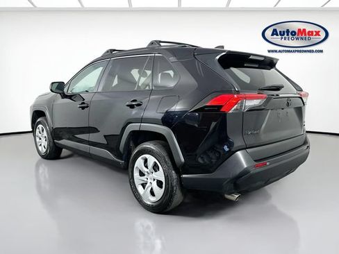 Used 2021 Toyota RAV4 LE AWD/4WD image 8