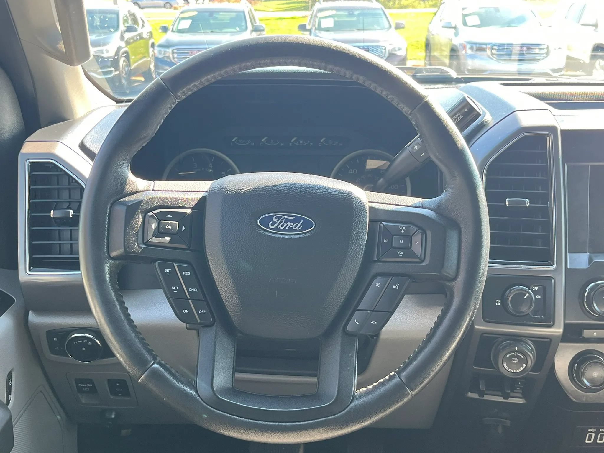 Used 2018 Ford F150 XLT w/ Equipment Group 302A Luxury RWD image 16
